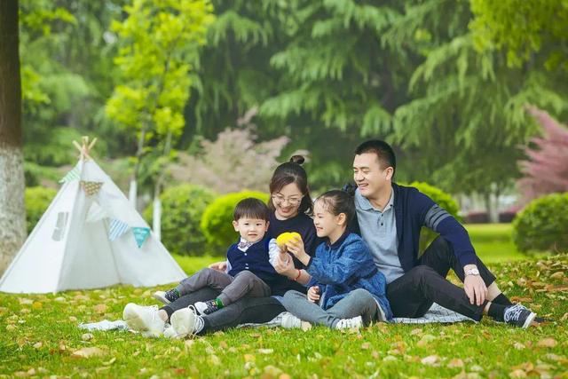 父母和睦,对孩子的成长很重要,和谐家庭才能培养出优秀孩子