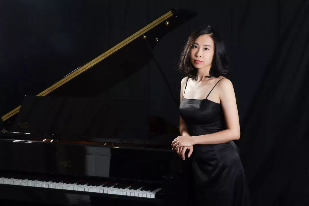 ▍吴静婷 知道静婷的创业故事,就不得不感慨她的勇气和魄力.