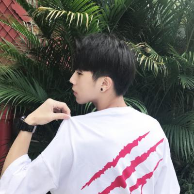 干净帅气的qq男生头像愿你走出半生归来仍是少年