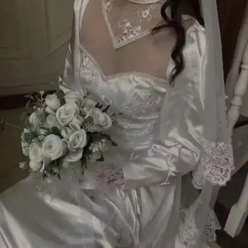 黑婚纱头像女生15张个性潮酷女生头像