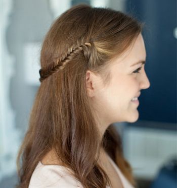 中分发型扎法的步骤 扎发型教程图片