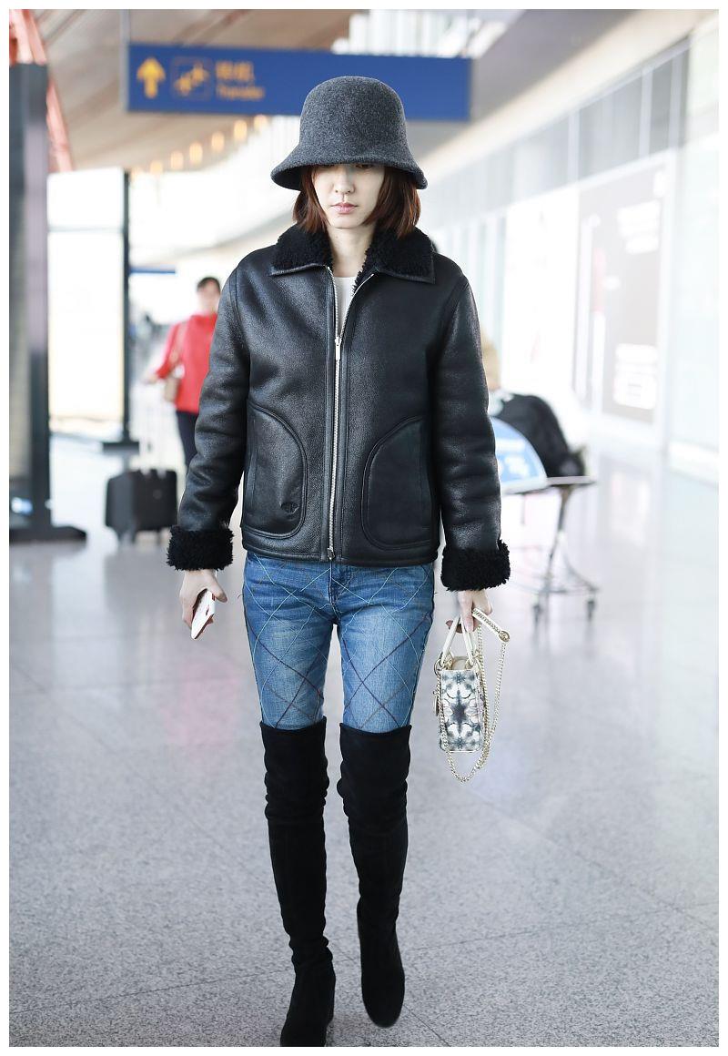 原创王丽坤这回够霸气双腿细的塞不满长筒靴可近1米8腿够真实