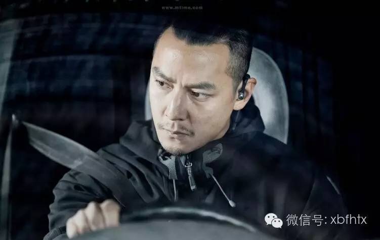 当初拍《窃听风云 》的时候,为了剧情需要,吴彦祖要增重十几公斤,他就