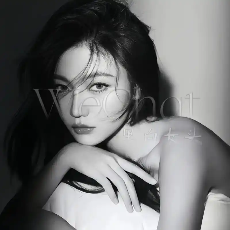 高级感黑白系女头#黑白系 #高级感 #优质头像 #女生头像i - 抖音