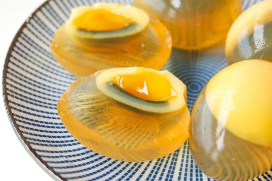 一吃就爱上的流心黄金皮蛋太好吃了