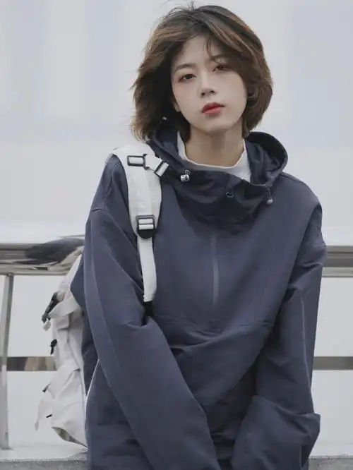 日系短发风中的少年感