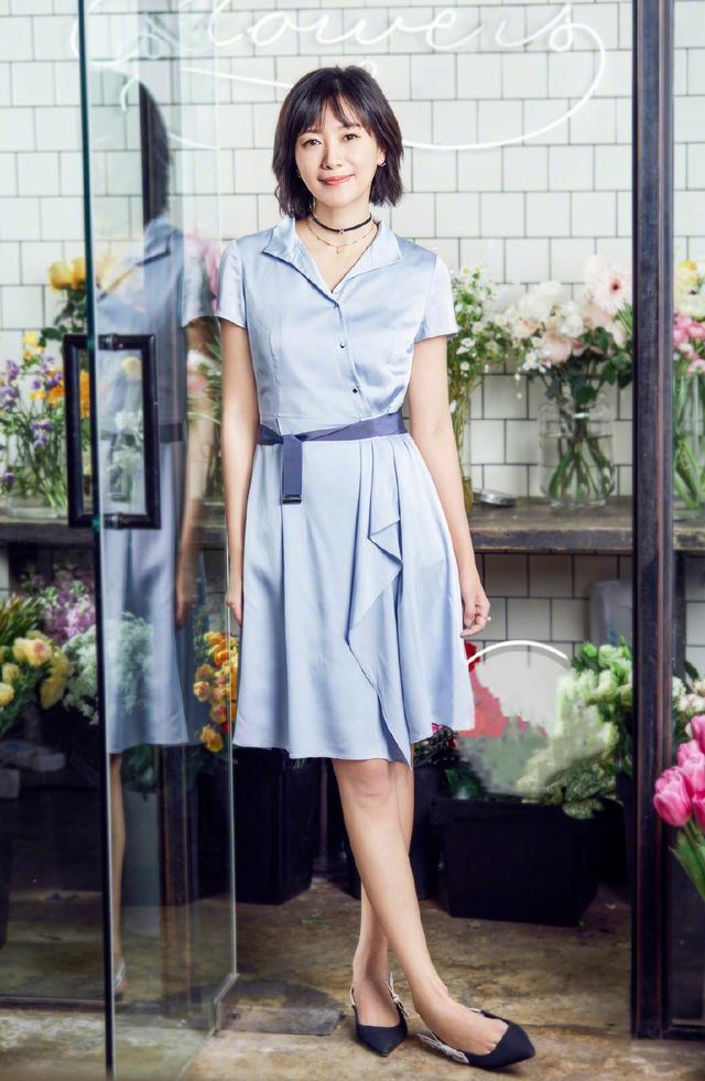 我记得有一款发型也不错,徐静蕾第一次裁剪的发型就是上面这款摩卡波