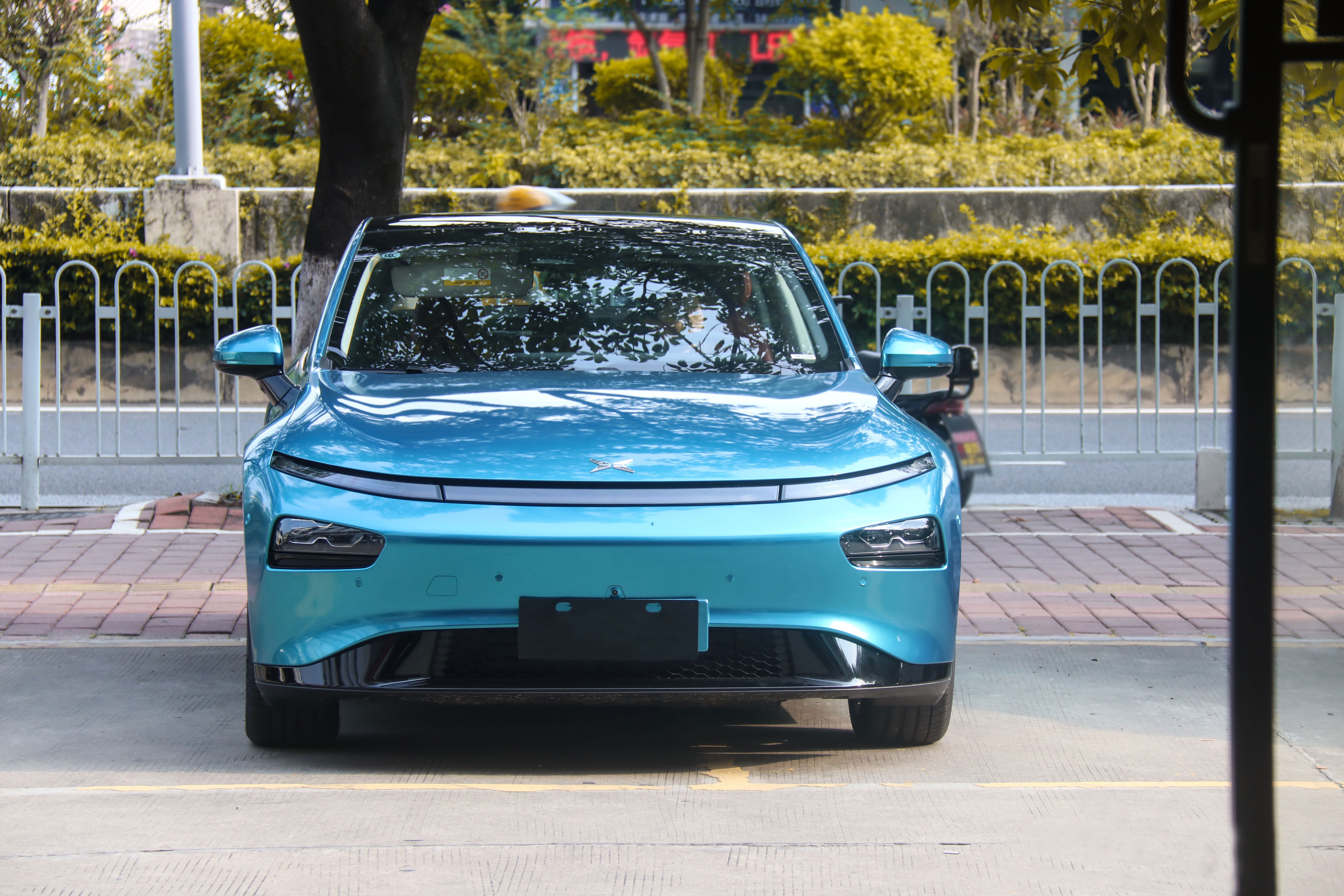 小鹏p7改色海岸蓝,科技感更强了