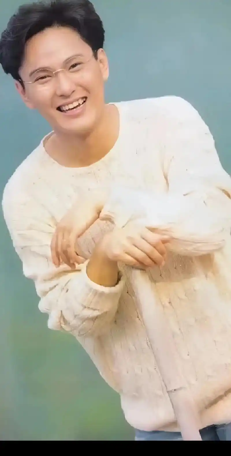 年轻年少的张信哲.人一生要做几种事:一种是自己想做的,一种是 - 抖音