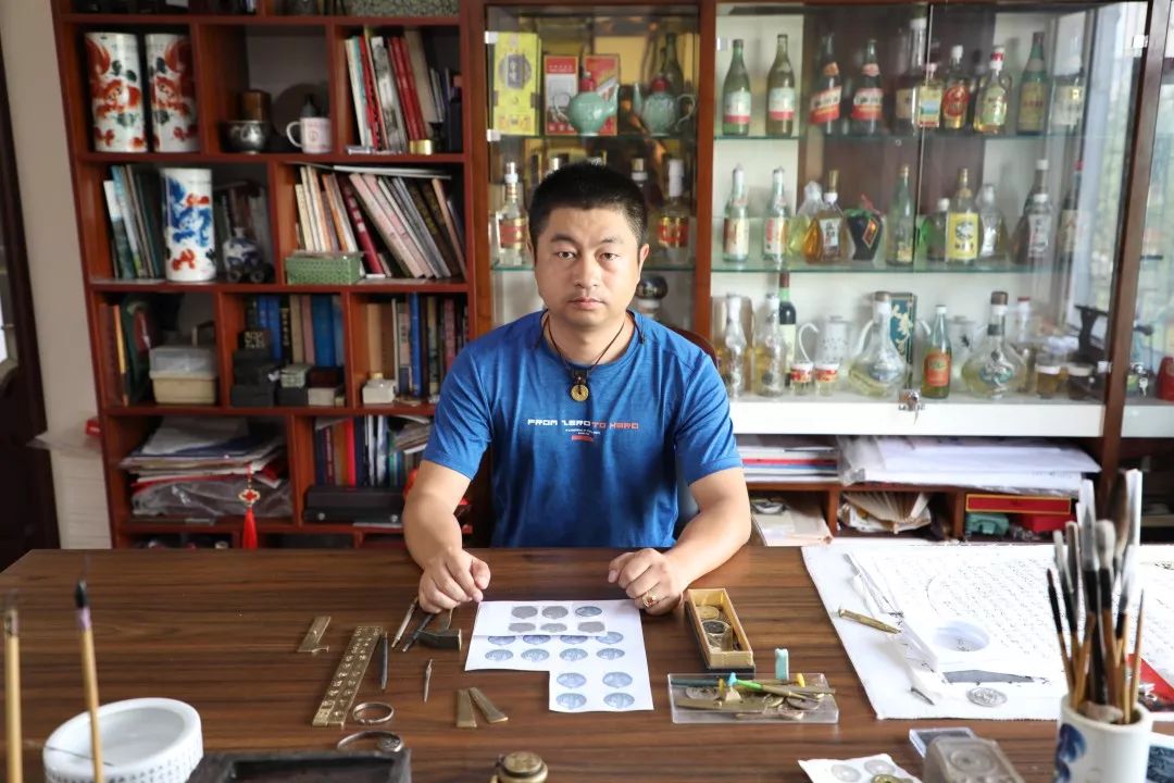 高手在民间磐石陈阳雕刻收藏齐发展平凡执着见情怀