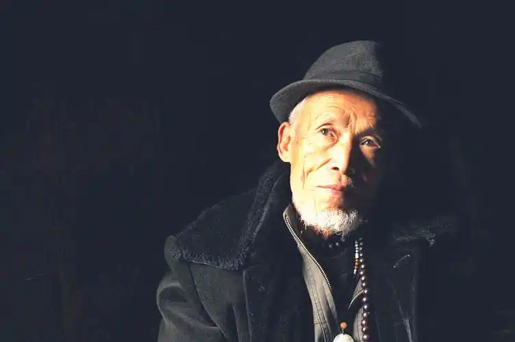 人物特写:悠悠岁月你可曾记得人间沧桑