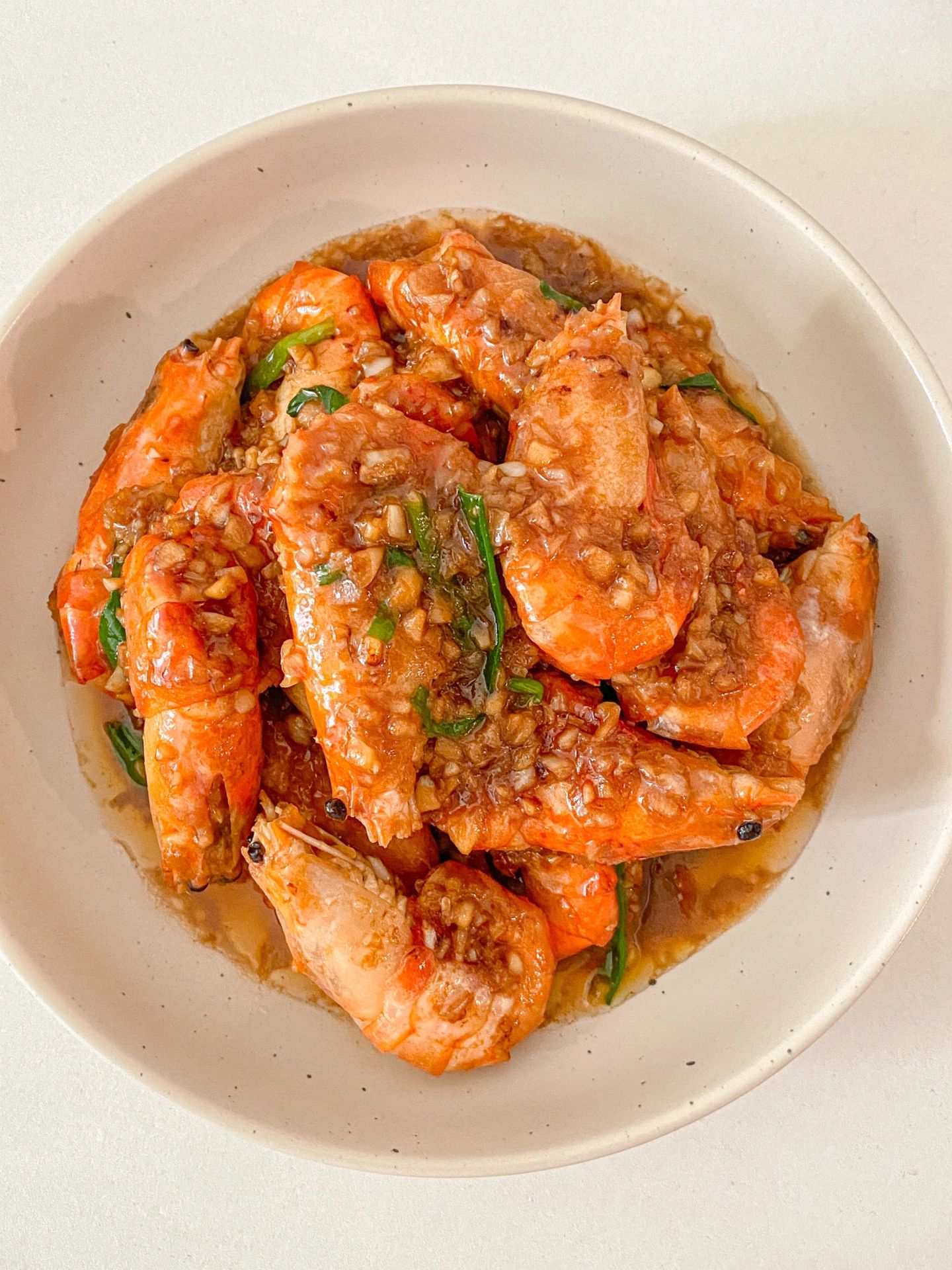 巨好吃的蒜蓉大头虾 满满虾膏味的蒜蓉大头虾吃起来真的太过瘾啦,蒜香