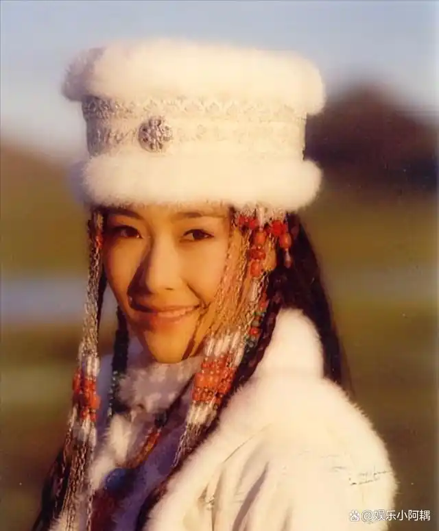 谷智鑫34岁拍戏坠马险瘫痪怀孕女友不离不弃未办婚礼成遗憾