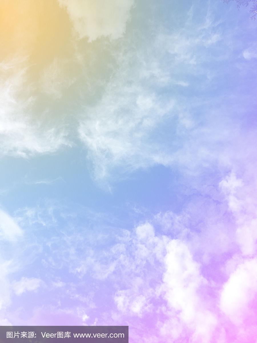 抽象云彩彩色渐变.一个柔软的天空自然户外背景适合任何用途.
