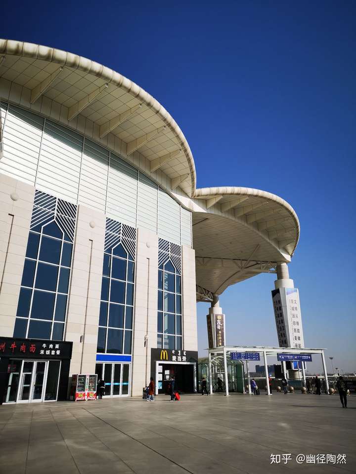 呼和浩特火车东站掠影