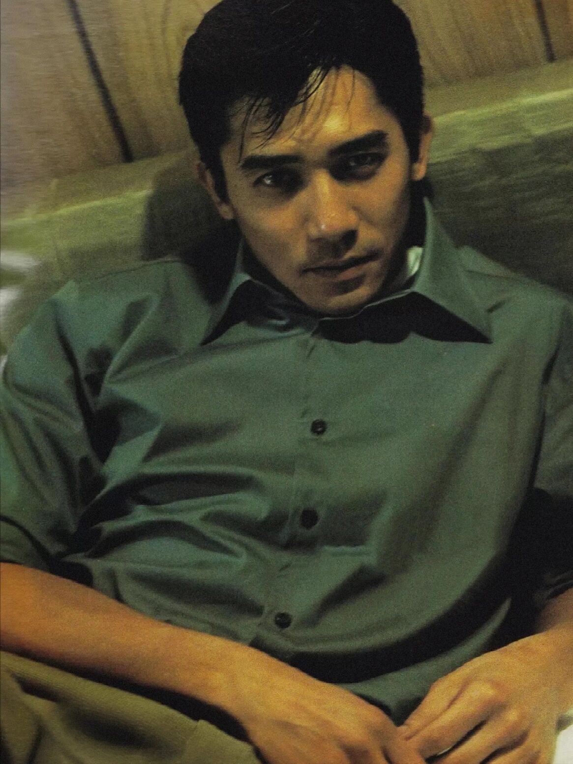 年轻时的梁朝伟,哇喔…… 78