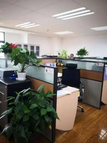 安检站综合办开展办公室环境卫生检查工作