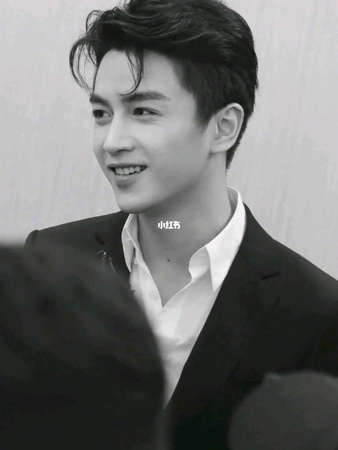 当我用醒图给陈晓p上笑容