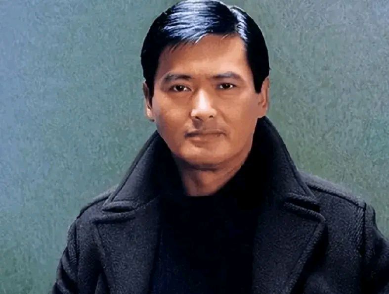 5月30日,有网友晒出了几张周润发的近照,照片里周润发皮肤黝黑,辽上