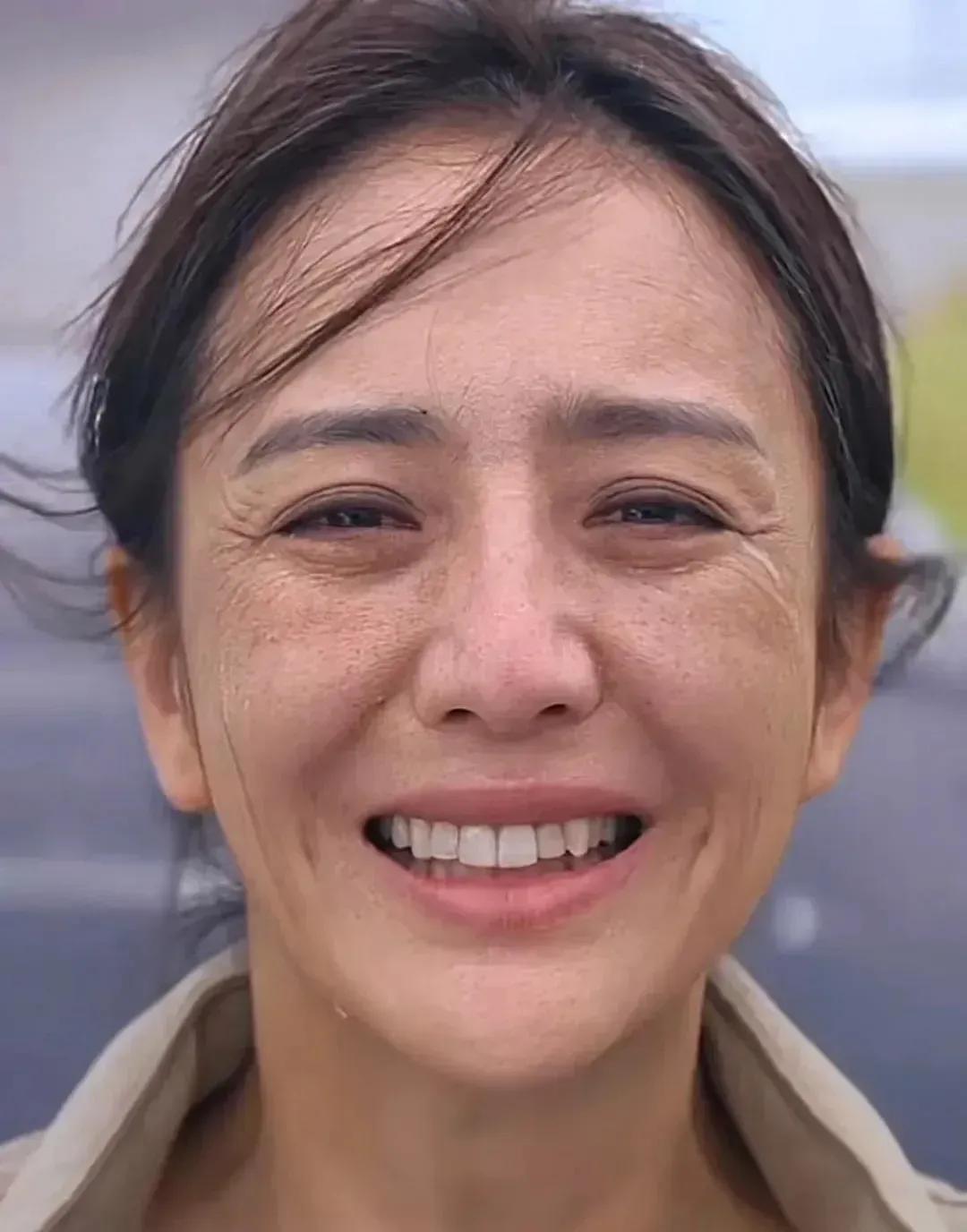 佟丽娅的素颜勇气:为艺术献身的演员精神_是一种_挑战_才华