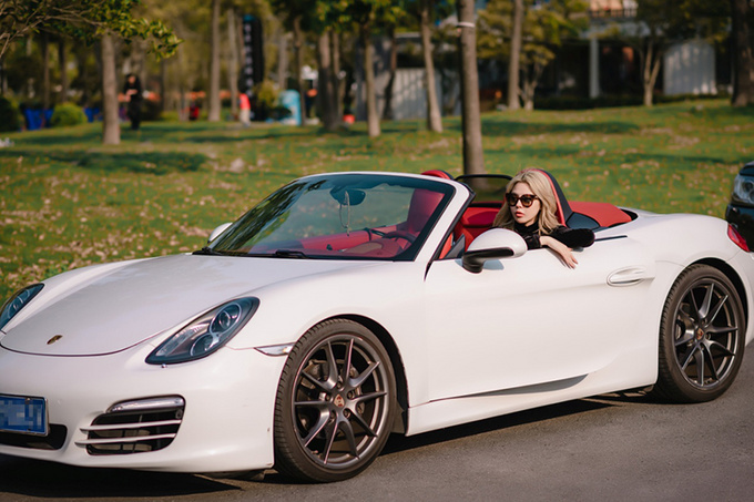 车主故事90后美女自述为什么选择保时捷718