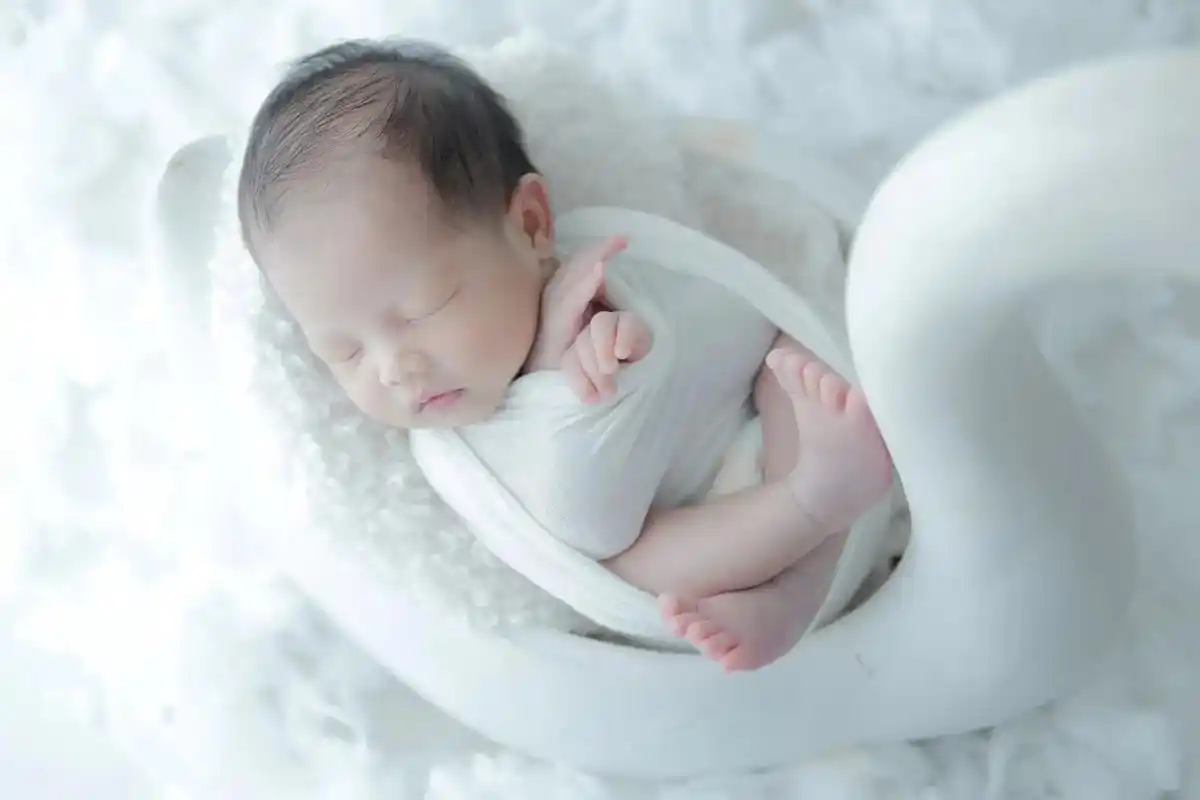 月子里素颜憔悴的妈妈就不出镜好了#新生儿摄影 - 抖音