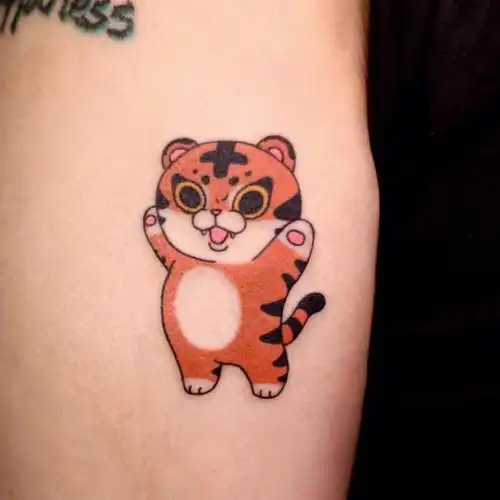 虎虎生威可爱生肖纹身