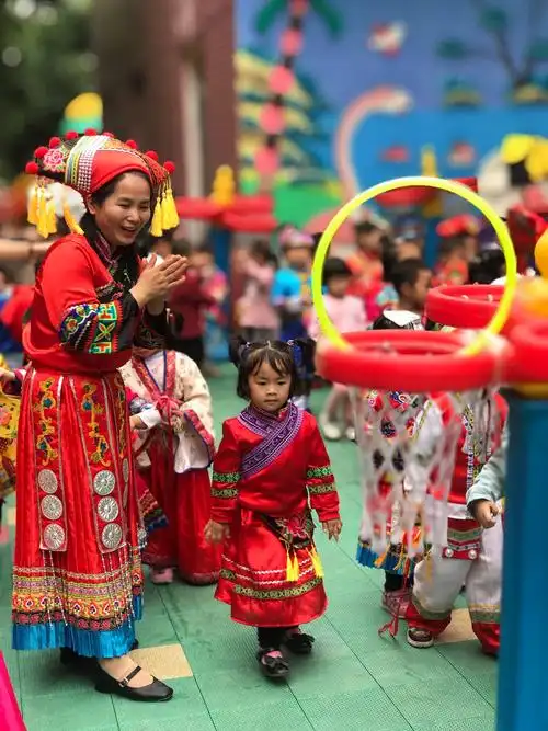 玉州区第三实验幼儿园"多彩三月三.浓情三实幼"壮乡民俗活动