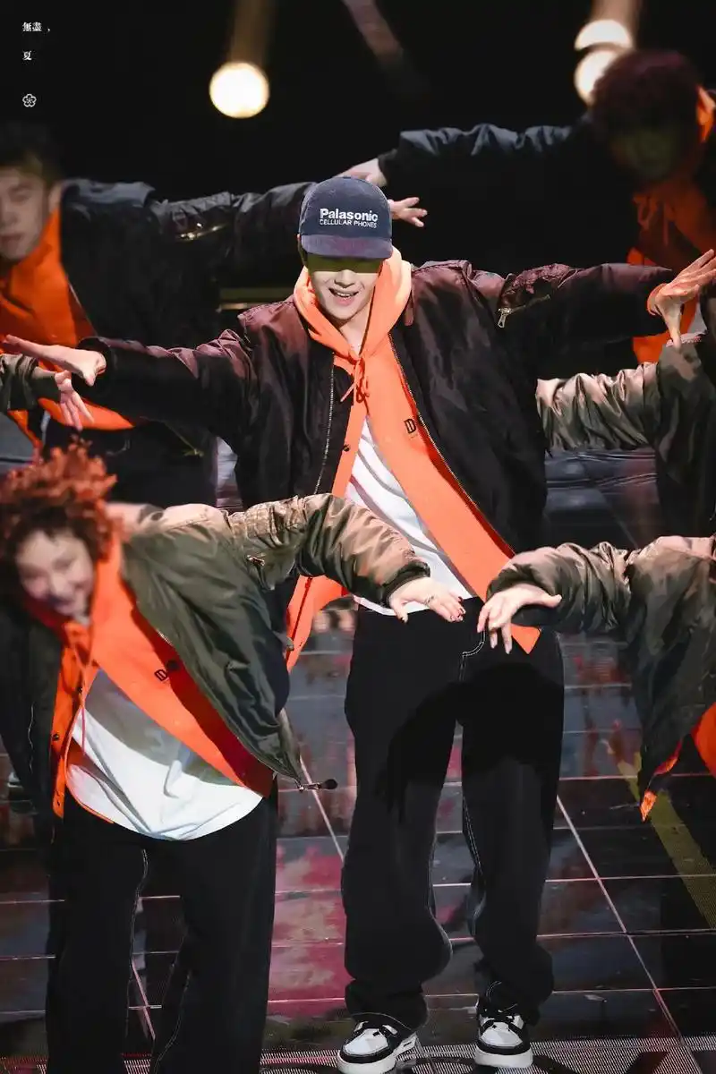 王一博跳hiphop #在整个舞蹈界都是相当炸裂的 舞台王 - 抖音