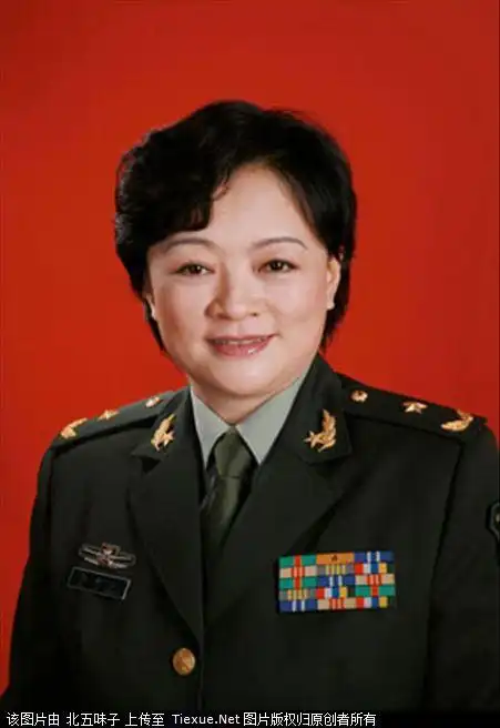 【引用】我国授予将军军衔的女将军[组图]