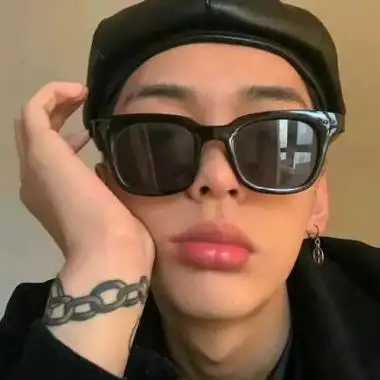 真人很有气场超级酷的男生头像