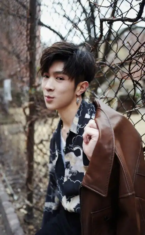 马伯骞图片马伯骞帅痞街拍图片