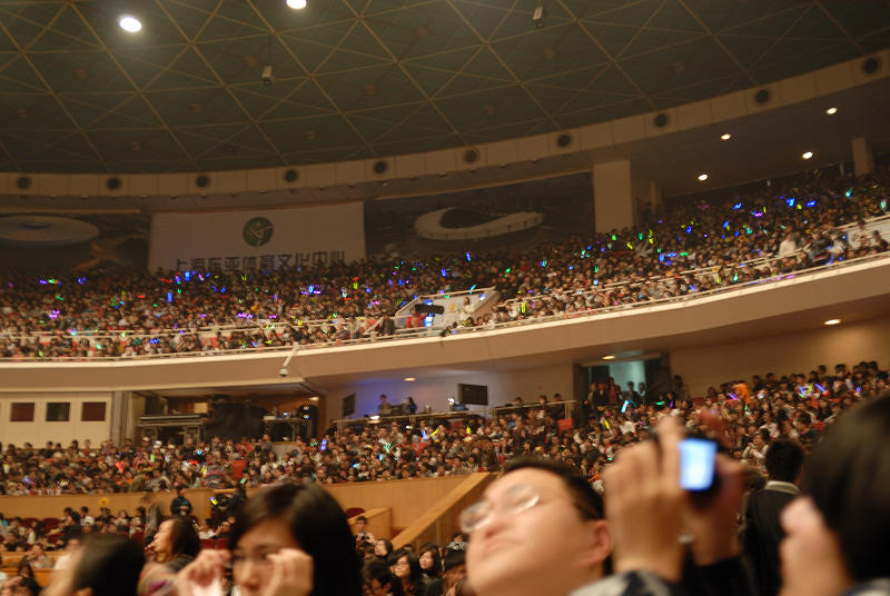 主题:3/20陈绮贞演唱会之看台视觉