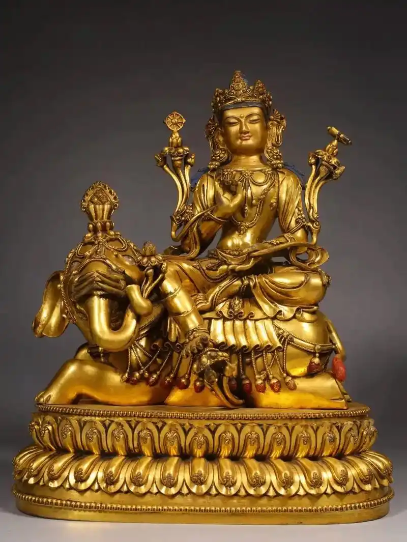 清代,铜鎏金普贤菩萨坐像 规格:长26cm宽15cm高33