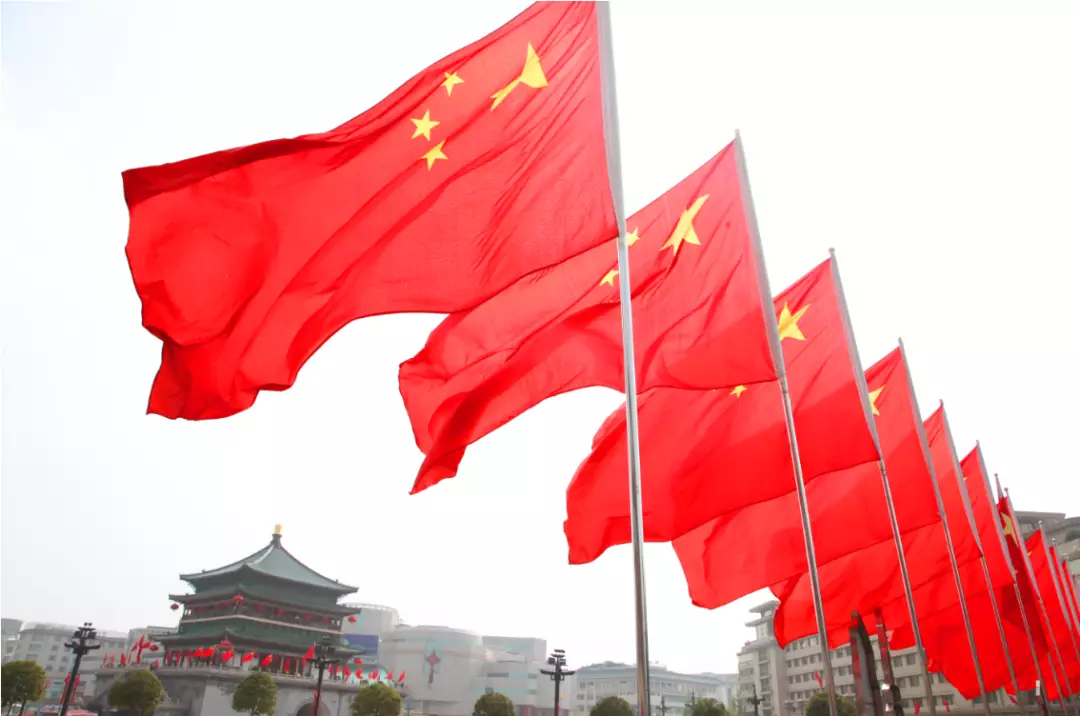 告白祖国,莲湖处处洋溢"中国红"_五星红旗