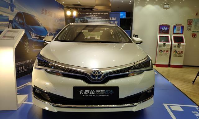 卡罗拉插电混动来袭,充电1.3l/100km,成功打入年轻人市场