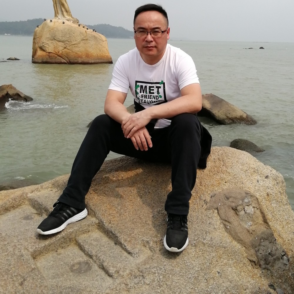 50岁离异男征婚照片(id:1919211)_湖北武汉征婚交友_我主良缘网