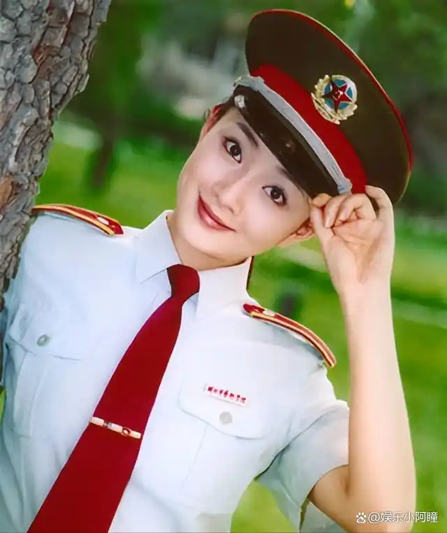 今天我们要说的几位军艺的"校花"女星中,殷桃并非排名第一.