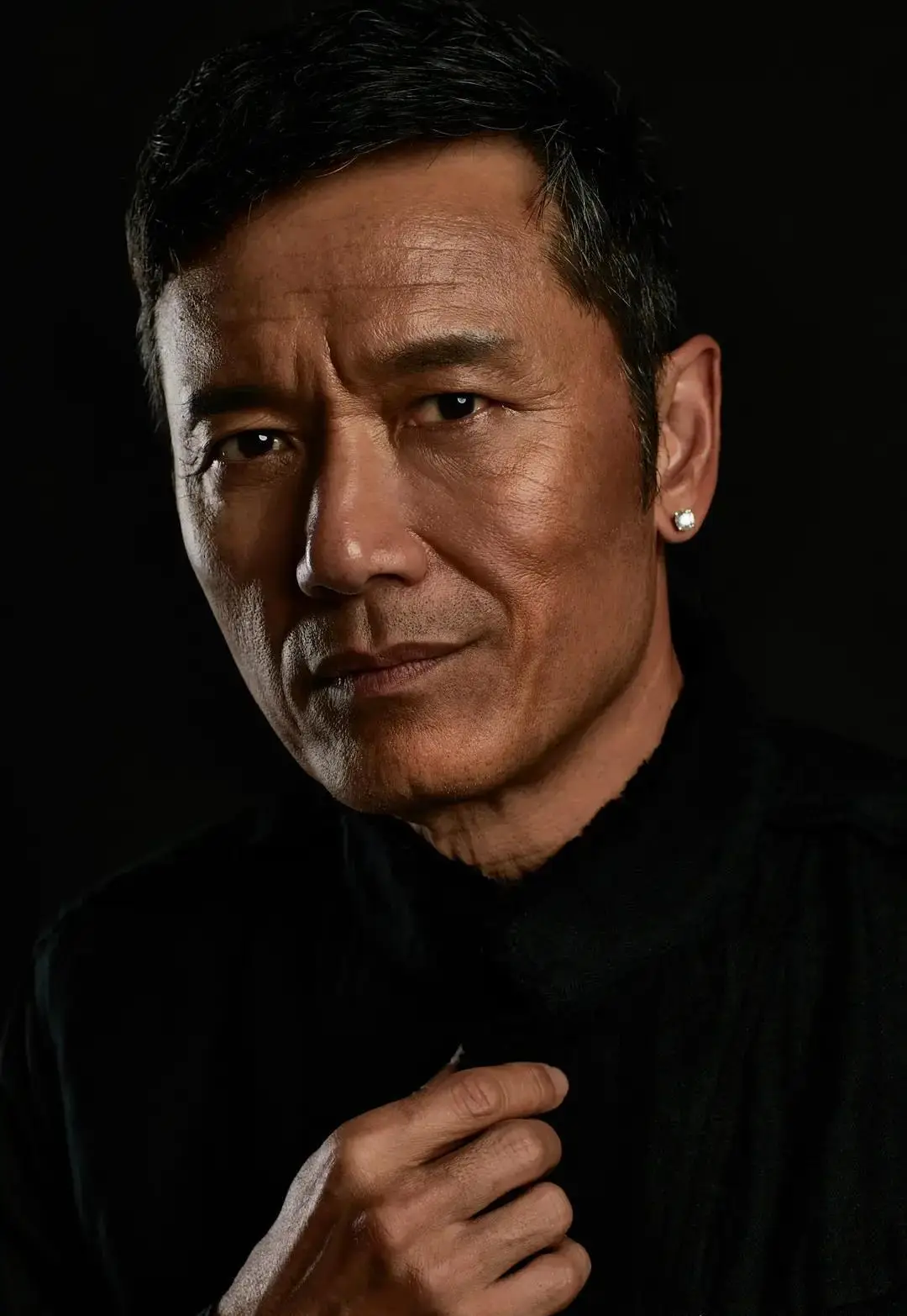 苗侨伟:越老越帅取决于"信心跟智慧",电影圈太拥挤何必再过去