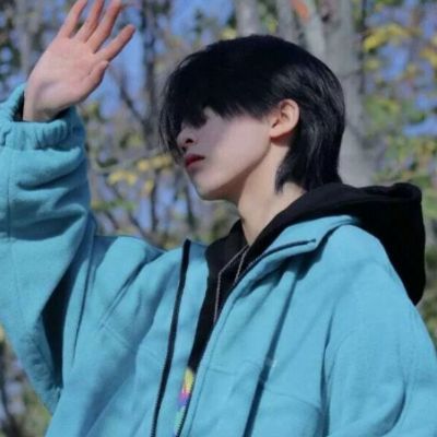 帅气男生头像真人版