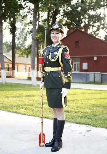 美丽的女汉子:解放军联合军乐团女兵剪影