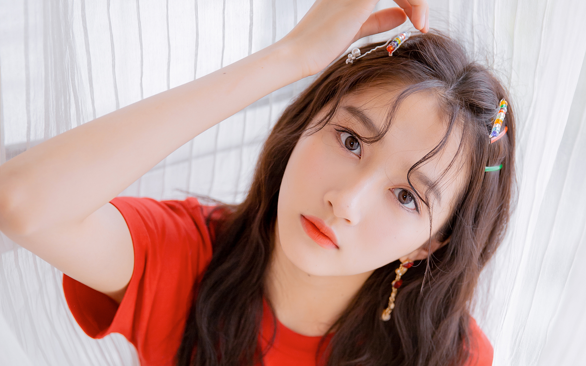 关晓彤性感甜美写真桌面壁纸