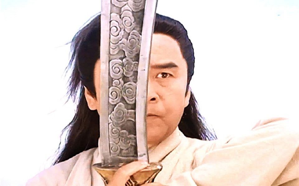 武侠剧中最有灵性的六大神器翻云刀随浪翻云的死而黯淡无光