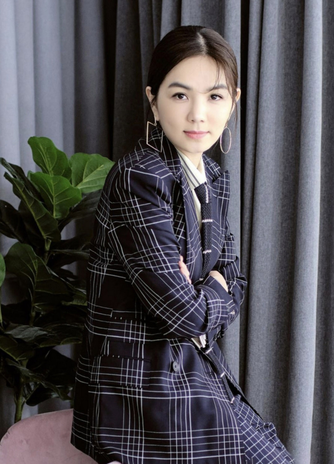 原创女生换件衣服就是华丽蜕变陈嘉桦的女神晋身路