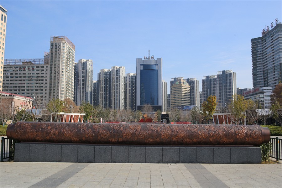 大雪季中的洛阳牡丹广场印象