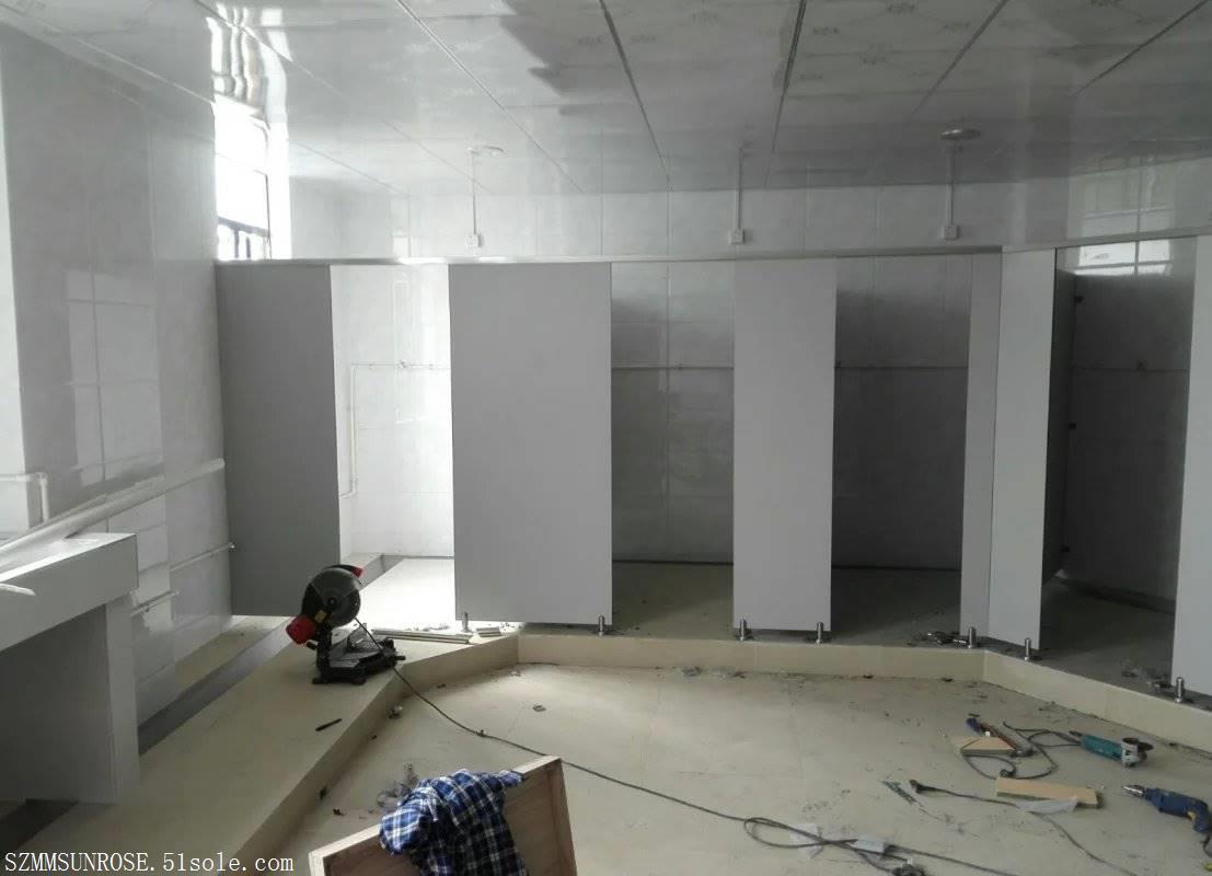 贵阳市公共卫生间隔断 防火板更衣间 防潮公共厕所隔断