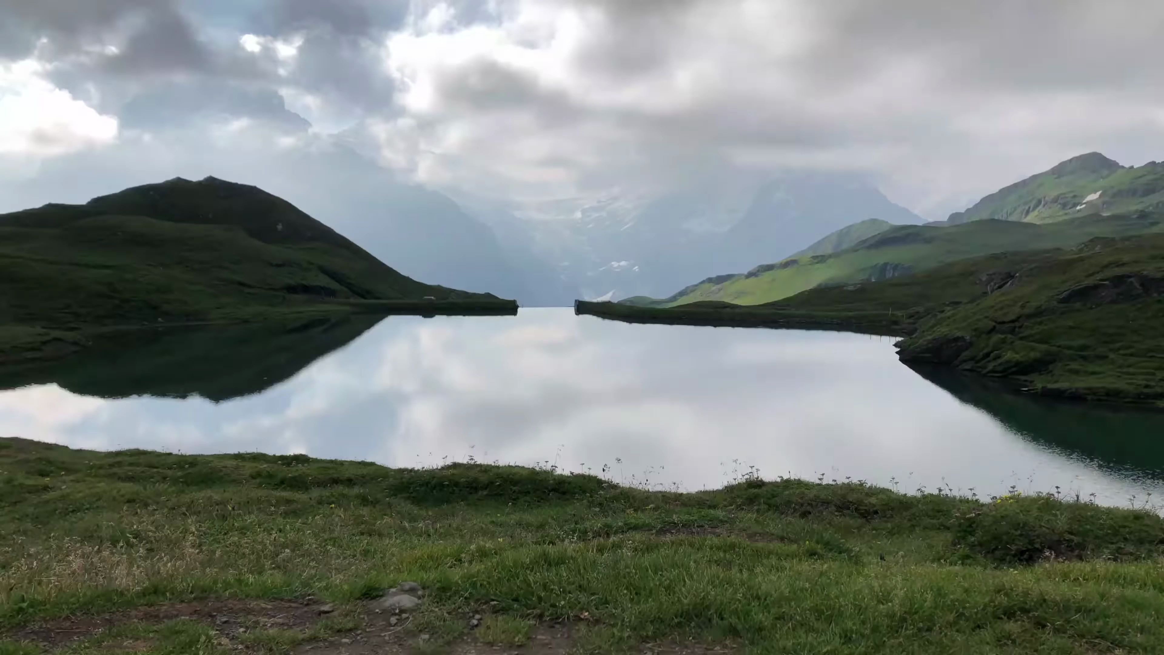 阿尔卑斯山4k _ 无人机 & iphonex