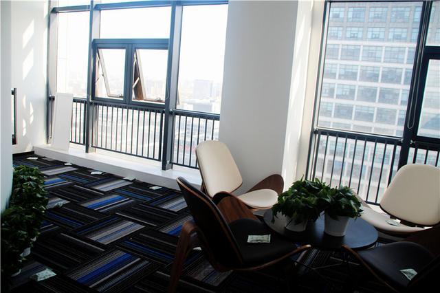 电子科技公司办公室装修实景图