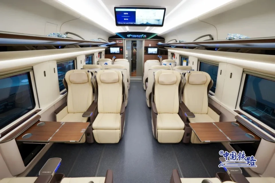 6月15日复兴号智能动车组技术提升版列车将在京沪高铁运营