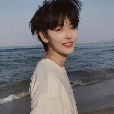 高清干净好看的风景真人男头像